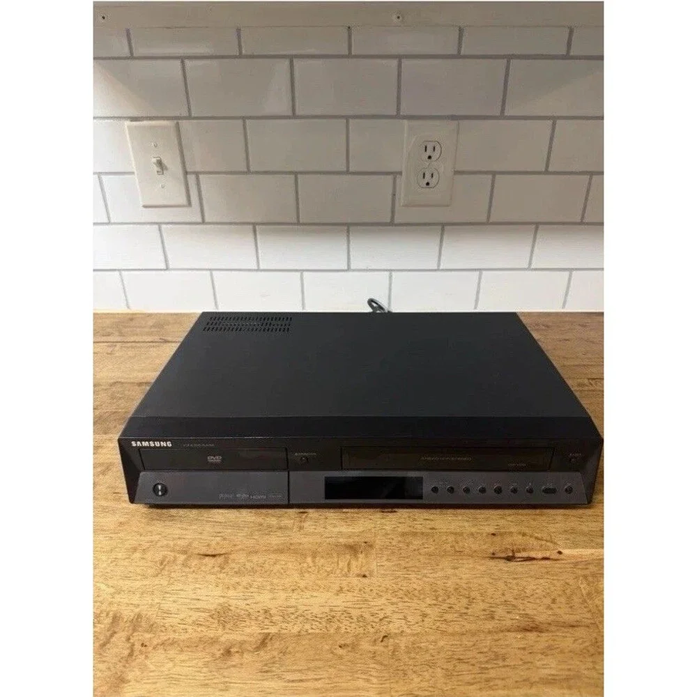 Samsung DVD-V9700 Tunerless 1080i DVD VHS Combo Player (HDMI Not Working)
